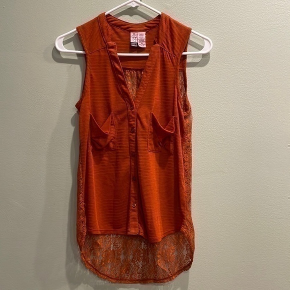love on a hanger sleeveless blouse tank top size Extra small tank top lace top